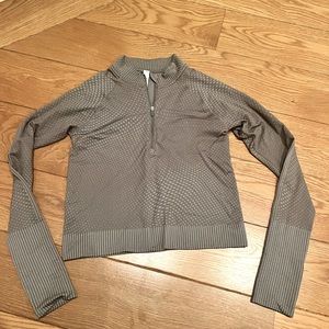 NWOT Lululemon Rest Less Cropped Half Zip
